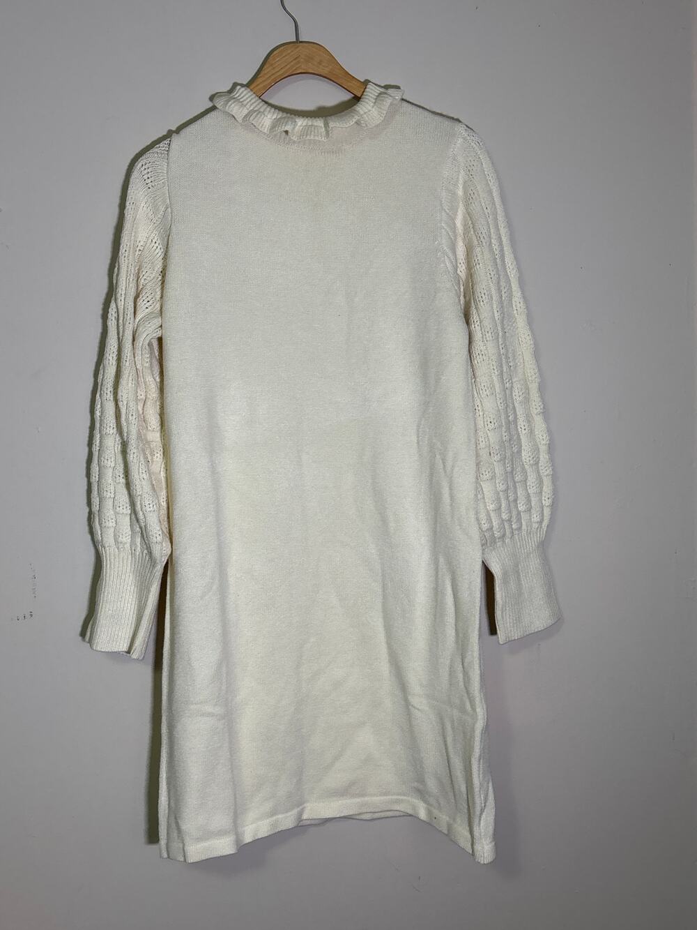 Cream sweater dress NWOT women’s medium